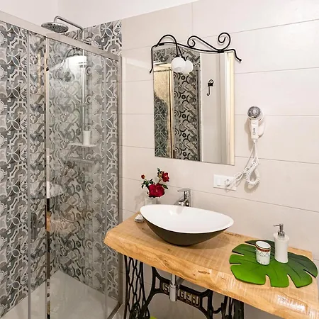 Pied A Terre - Bohemien * Verona