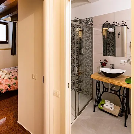 Pied A Terre - Bohemien * Verona